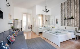 K10 - Kazinczy Street Heritage Suite - Best Location By Bqa