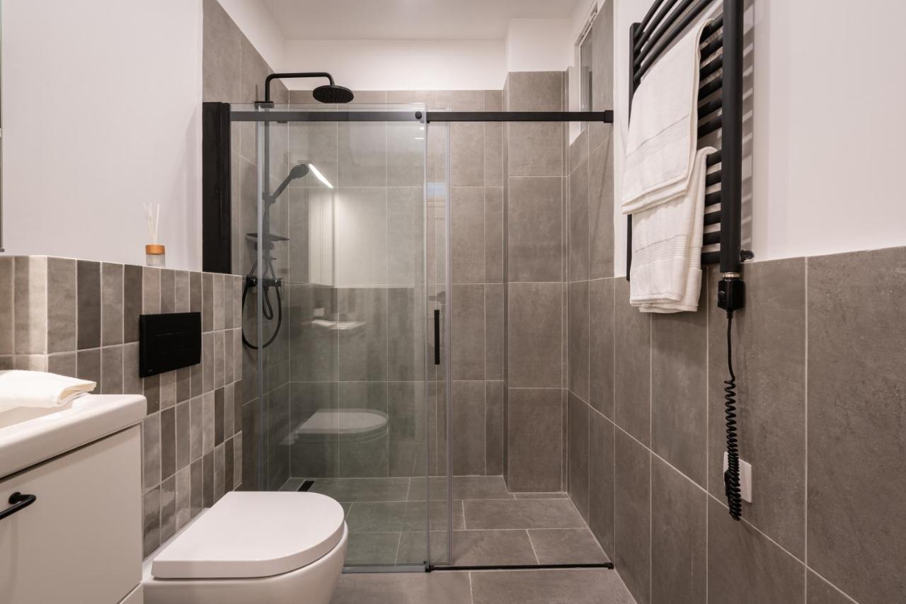 K10 - Kazinczy Street Heritage Suite - Best Location By Bqa Budapest Exteriör bild