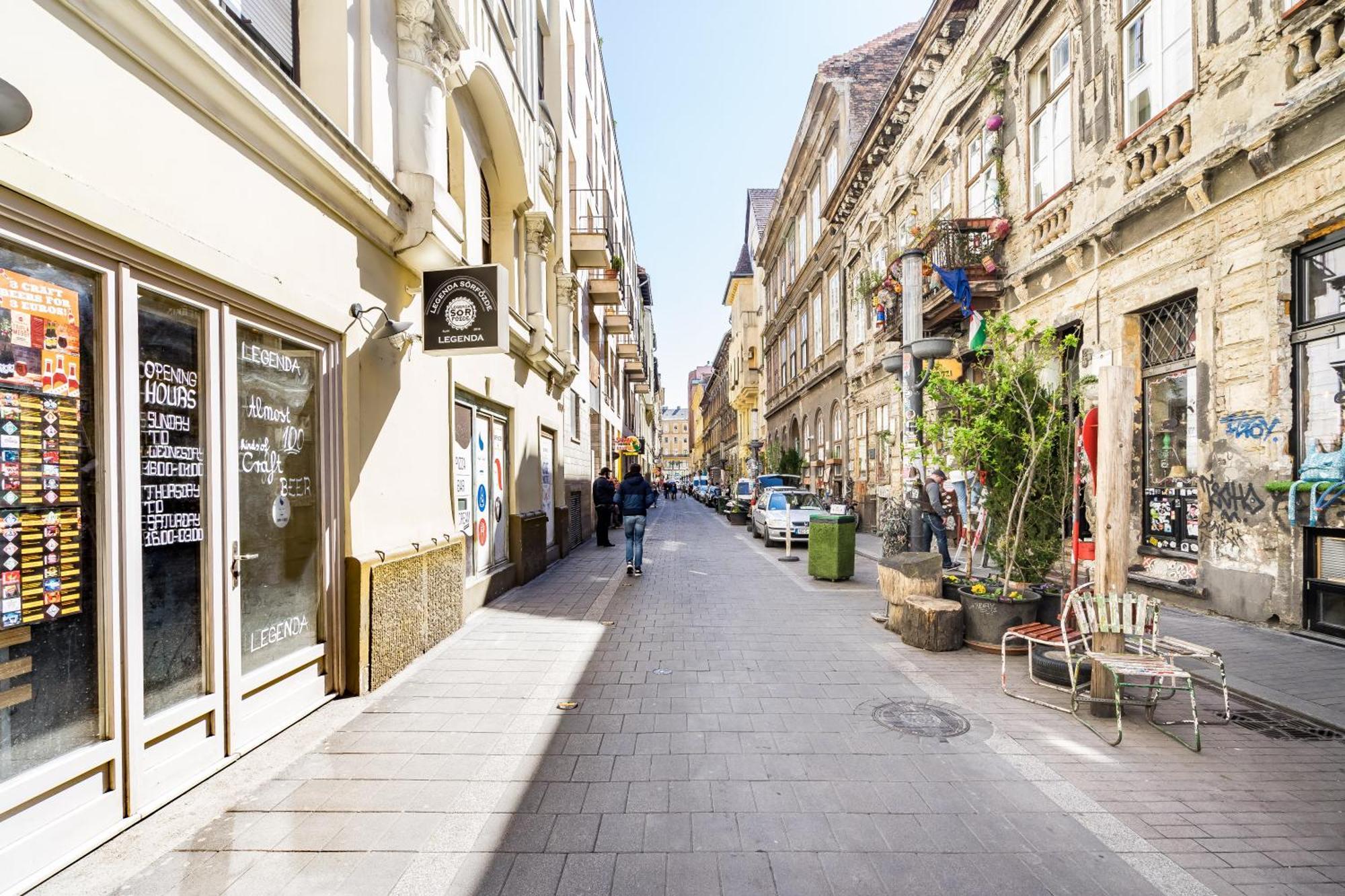 K10 - Kazinczy Street Heritage Suite - Best Location By Bqa Budapest Exteriör bild